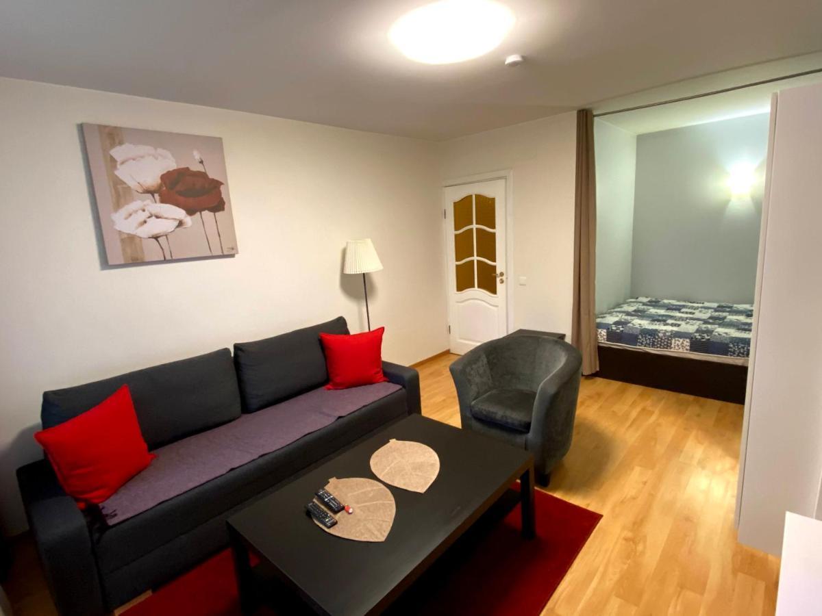 Your Home - Central Studio Apartment, Balcony, Parking & Self Check-In VNO Eksteriør bilde