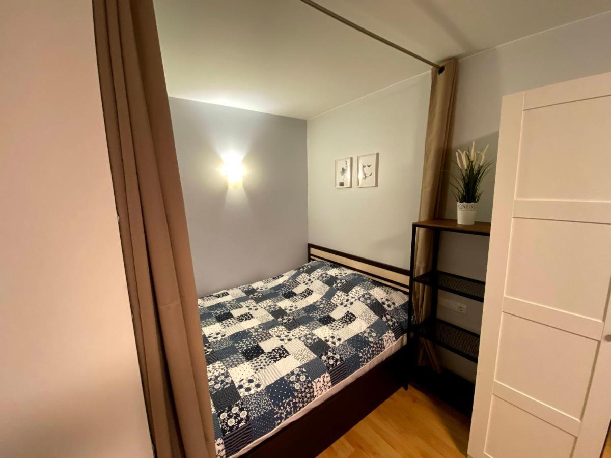 Your Home - Central Studio Apartment, Balcony, Parking & Self Check-In VNO Eksteriør bilde