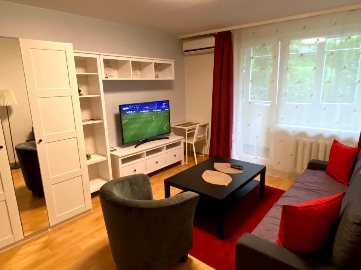 Your Home - Central Studio Apartment, Balcony, Parking & Self Check-In VNO Eksteriør bilde
