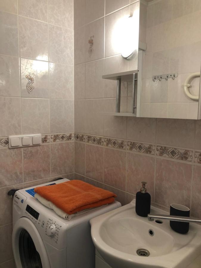 Your Home - Central Studio Apartment, Balcony, Parking & Self Check-In VNO Eksteriør bilde