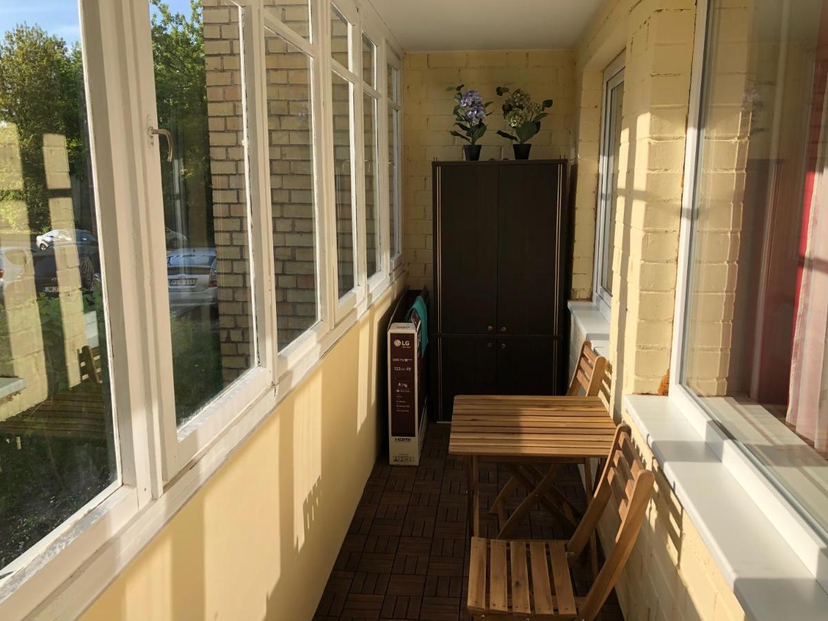 Your Home - Central Studio Apartment, Balcony, Parking & Self Check-In VNO Eksteriør bilde